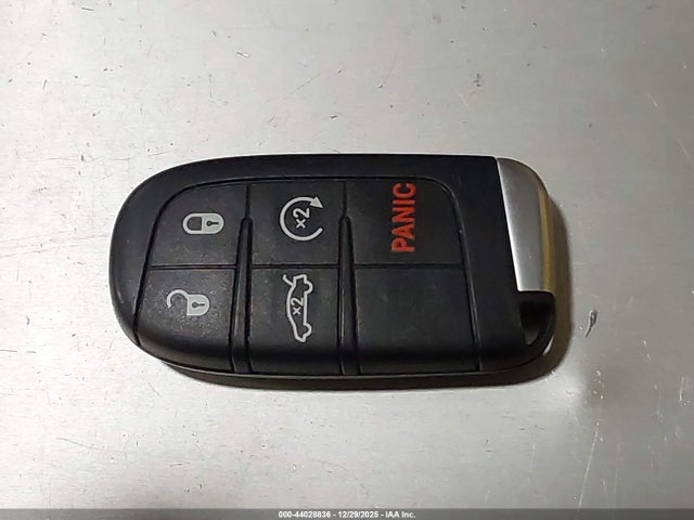Продажа на аукционе авто 2015 Chrysler 200 C, vin: 1C3CCCCB9FN714390, номер лота: 44028836