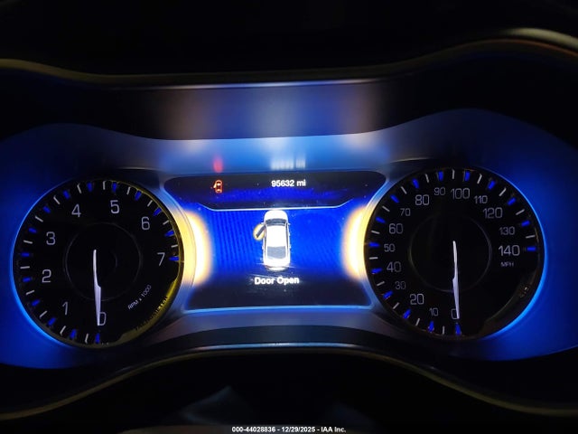 Продажа на аукционе авто 2015 Chrysler 200 C, vin: 1C3CCCCB9FN714390, номер лота: 44028836