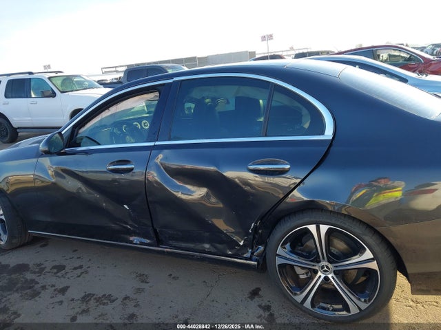 W1KAF4GB7NR030901 Mercedes-Benz C 300 Sedan