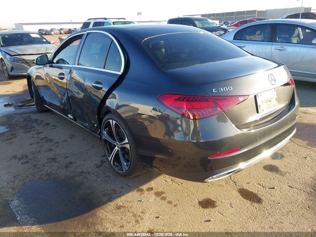 W1KAF4GB7NR030901 Mercedes-Benz C 300 Sedan