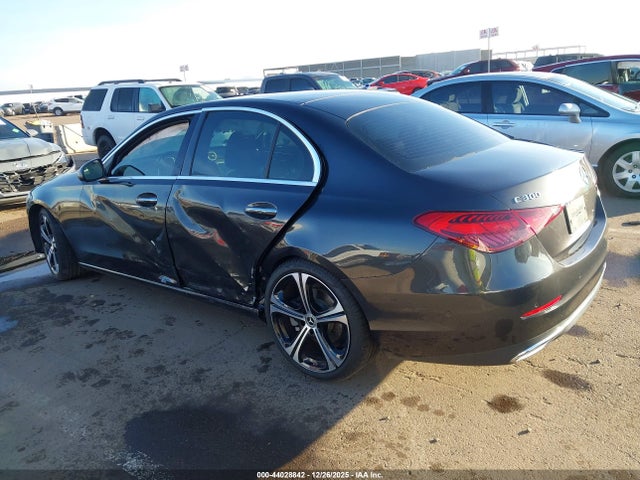 W1KAF4GB7NR030901 Mercedes-Benz C 300 Sedan