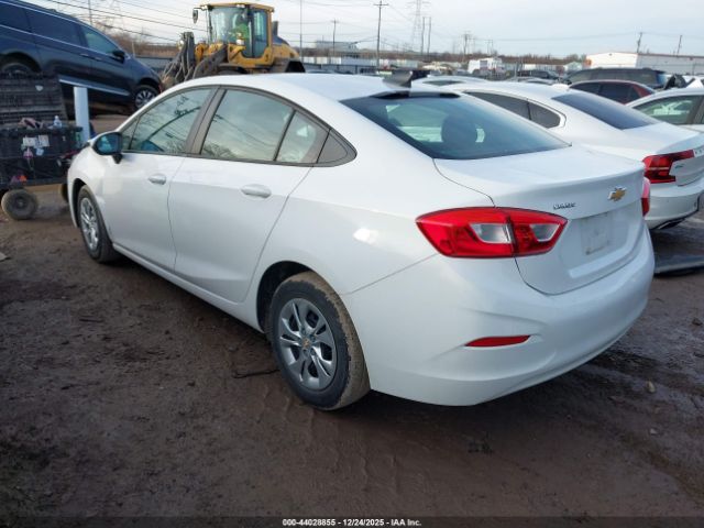 2019 CHEVROLET CRUZE 1G1BC5SMXK7150987 Photo 2