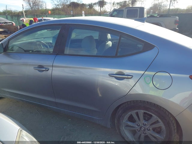 5NPD84LF0HH088063 Hyundai ELANTRA SE