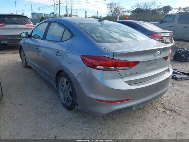 5NPD84LF0HH088063 Hyundai ELANTRA SE
