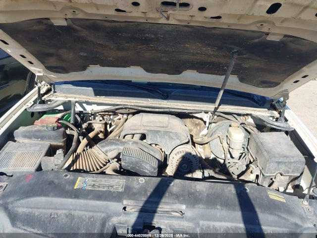 2011 CADILLAC ESCALADE ESV 1GYS4JEF2BR116356 Photo 9