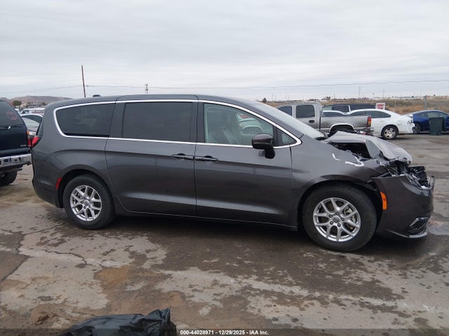 Aukcja sprzedaży 2023 Chrysler Pacifica Touring L, vin: 2C4RC1BG4PR546461, numer aukcji: 44028971
