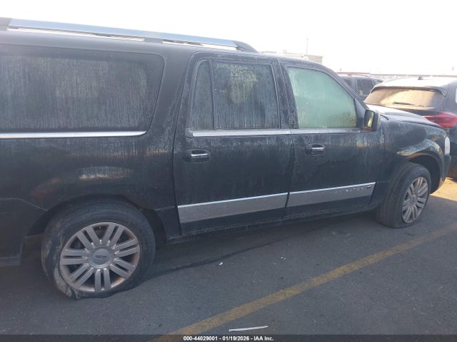 5LMJJ3J53EEL05475 Lincoln NAVIGATOR L