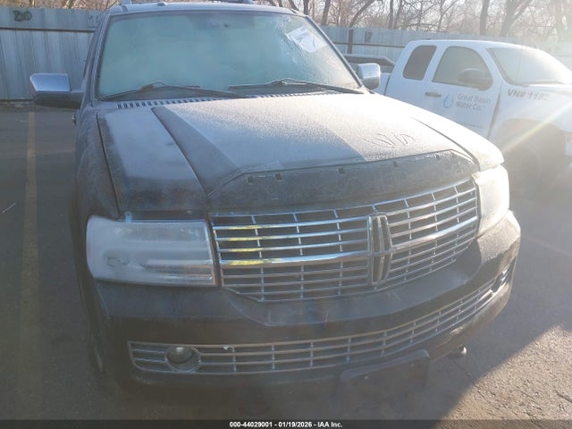 5LMJJ3J53EEL05475 Lincoln NAVIGATOR L