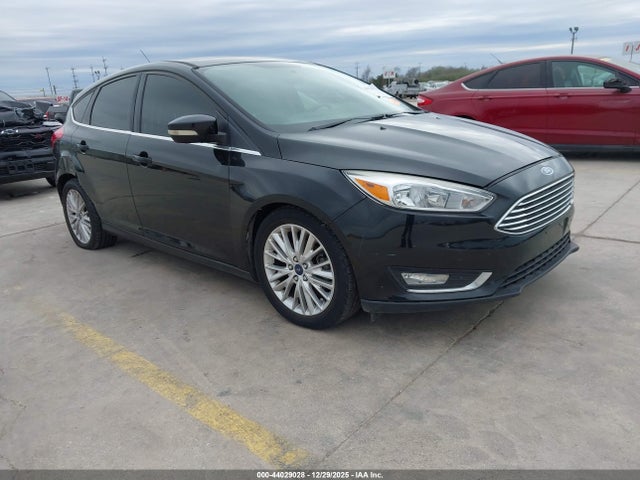 Ford Focus Titanium 2015 1FADP3N29FL347770 main image