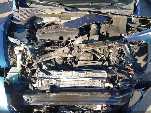 3VW517AT7GM817149 Volkswagen Beetle 1.8t Sel
