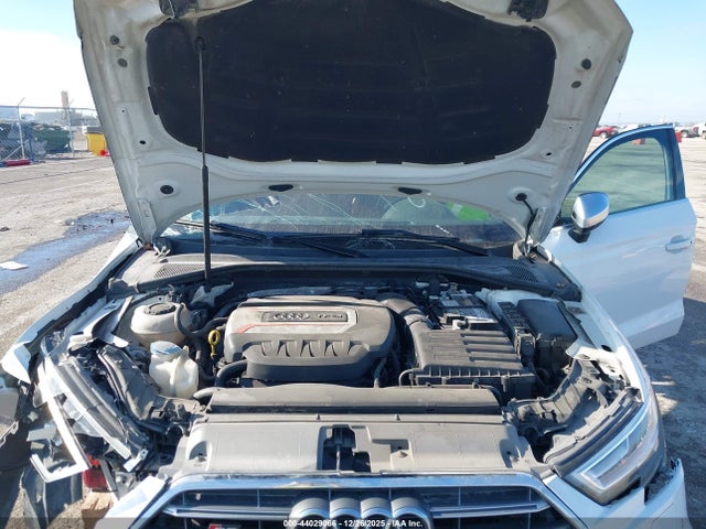 Aukcja sprzedaży 2019 Audi S3 2.0t Premium Plus, vin: WAUF1GFF8K1020339, numer aukcji: 44029066