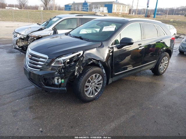 2017 CADILLAC XT5 1GYKNBRS2HZ196275 Photo 1
