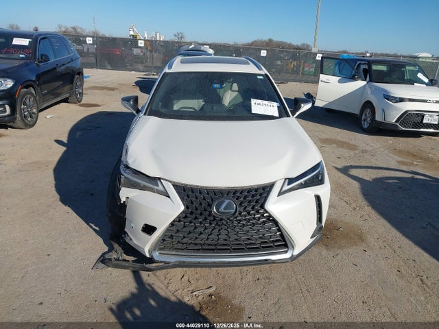 Продаж на аукціоні авто 2023 Lexus Ux 250h Premium, vin: JTHP6JBH3P2156116, номер лоту: 44029110