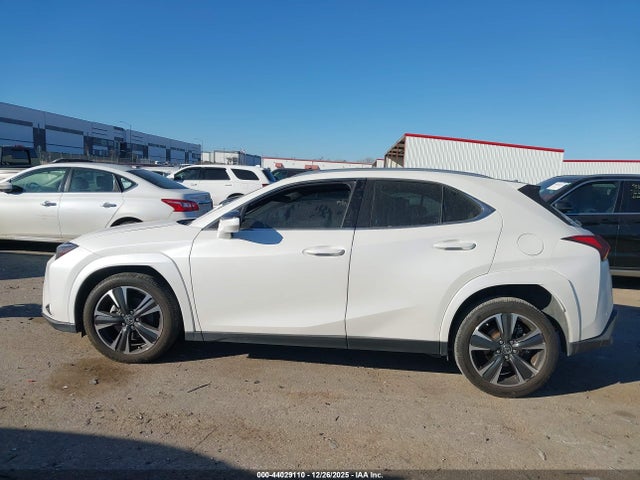 Продаж на аукціоні авто 2023 Lexus Ux 250h Premium, vin: JTHP6JBH3P2156116, номер лоту: 44029110