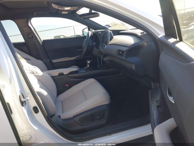 2023 LEXUS UX 250H JTHP6JBH3P2156116 Photo 4