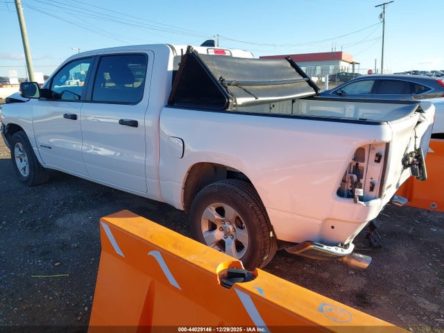 2023 RAM 1500 1C6RREFT9PN664846 Photo 2