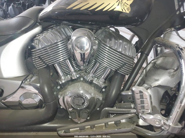 2017 INDIAN MOTORCYCLE CO. CHIEFTAIN 56KTCNAA8H3355088 Photo 7
