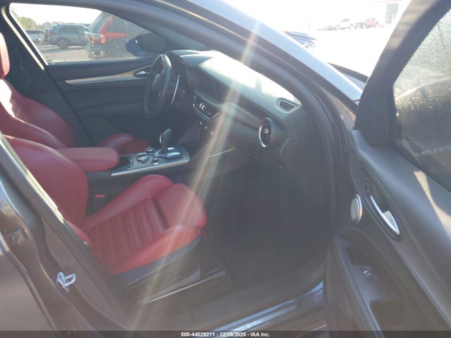 2024 ALFA ROMEO STELVIO ZASPAKBNXR7D75924 Photo 4