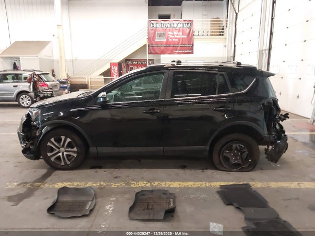 Toyota RAV4 LE 2017 2T3BFREV4HW695901 Image 14