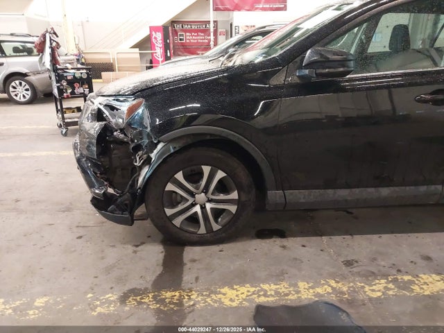 Toyota RAV4 LE 2017 2T3BFREV4HW695901 Image 6