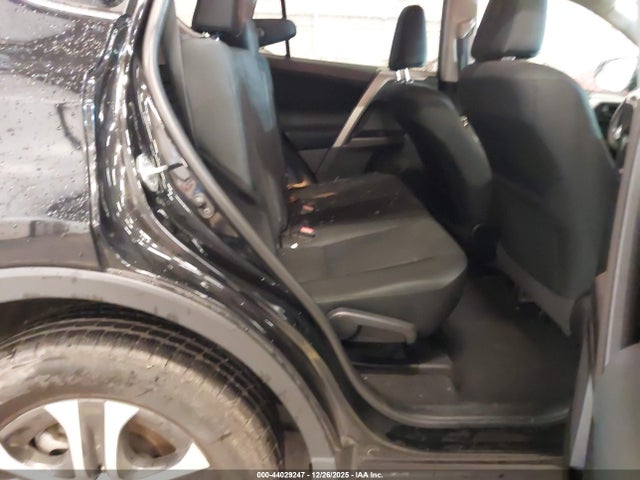 Toyota RAV4 LE 2017 2T3BFREV4HW695901 Image 8