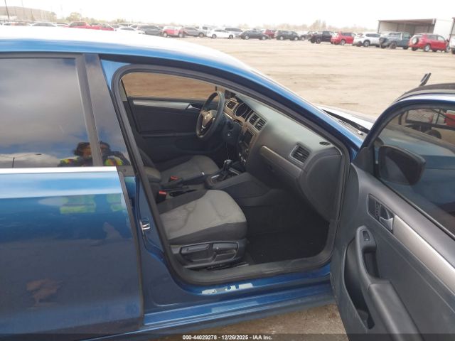 2017 VOLKSWAGEN JETTA 3VW2B7AJ7HM402784 Photo 4