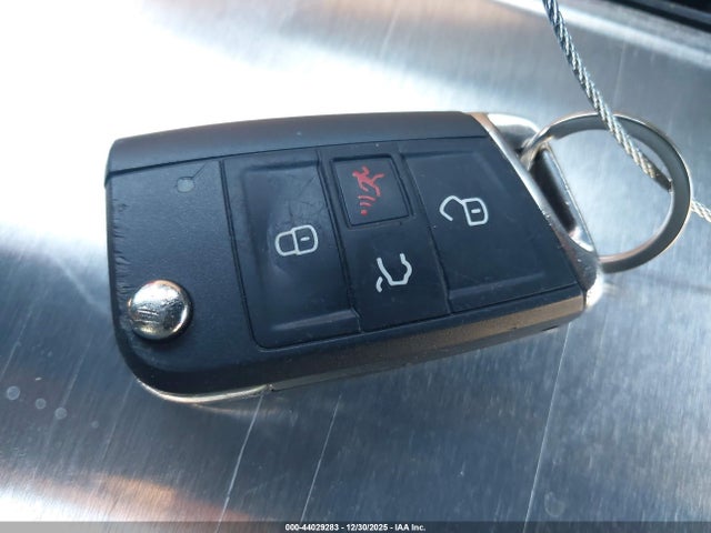 3VW217AUXGM021183 Volkswagen Golf Tsi Se 4-door