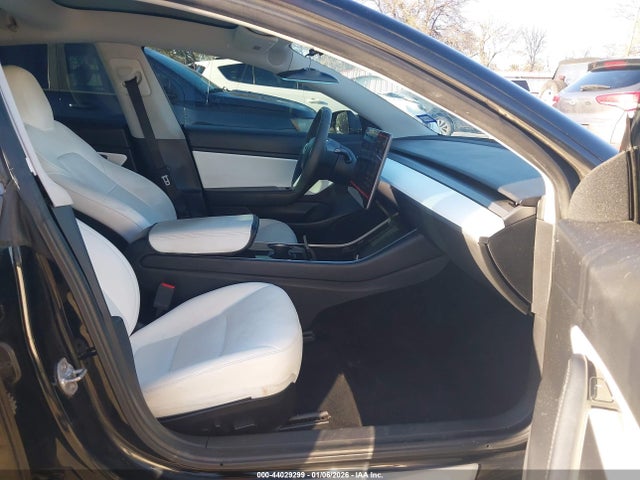 44029299 :رقم المزاد ، 5YJ3E1EAXLF710048 vin ، 2020 Tesla Model 3 Standard Range Plus Rear-wheel Drive/standard Range Rear-wheel Drive مزاد بيع