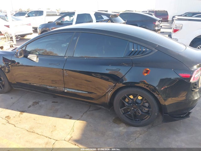 44029299 :رقم المزاد ، 5YJ3E1EAXLF710048 vin ، 2020 Tesla Model 3 Standard Range Plus Rear-wheel Drive/standard Range Rear-wheel Drive مزاد بيع