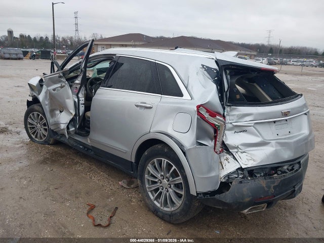 2017 CADILLAC XT5 1GYKNBRS1HZ128694 Photo 2