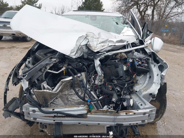 2017 CADILLAC XT5 1GYKNBRS1HZ128694 Photo 5