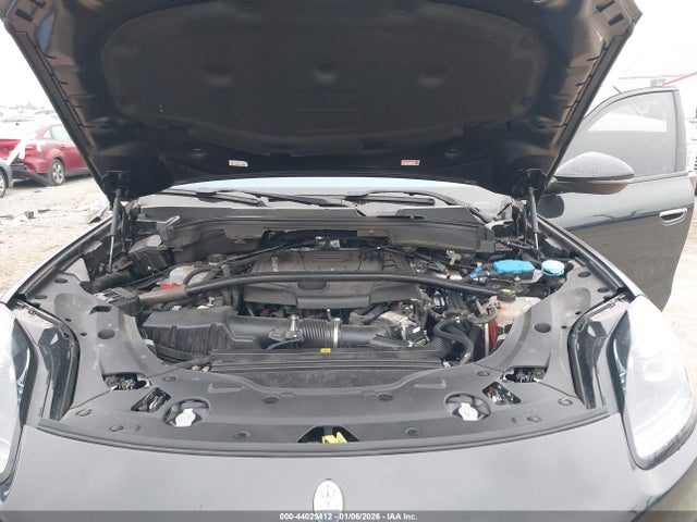 2023 MASERATI GRECALE ZN682AVM6P7428895 Photo 9