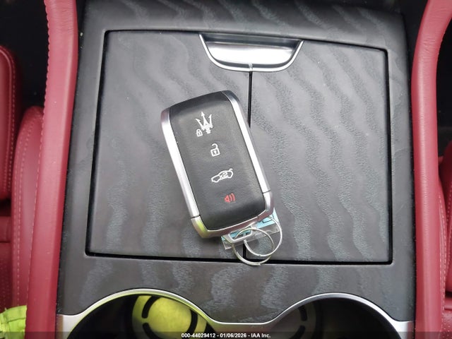 2023 MASERATI GRECALE ZN682AVM6P7428895 Photo 10