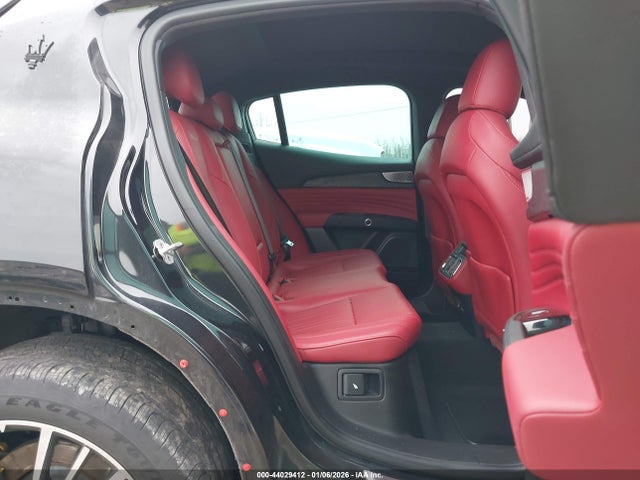 2023 MASERATI GRECALE ZN682AVM6P7428895 Photo 7