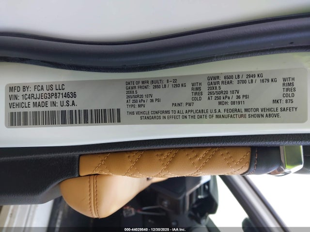 2023 Jeep Grand Cherokee L Summit 4x2 მანქანა იყიდება აუქციონზე, vin: 1C4RJJEG3P8714636, აუქციონის ნომერი: 44029540