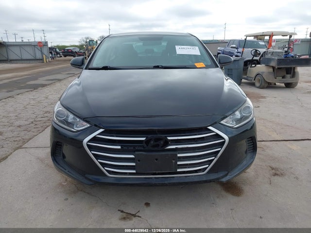5NPD84LF8HH026443 Hyundai ELANTRA SE