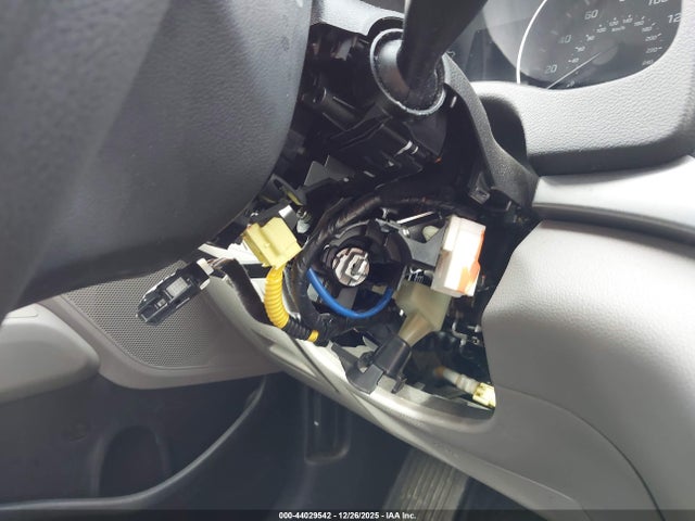 5NPD84LF8HH026443 Hyundai ELANTRA SE