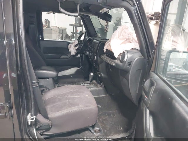 2014 JEEP WRANGLER UNLIMITED 1C4BJWDG5EL121113 Photo 4