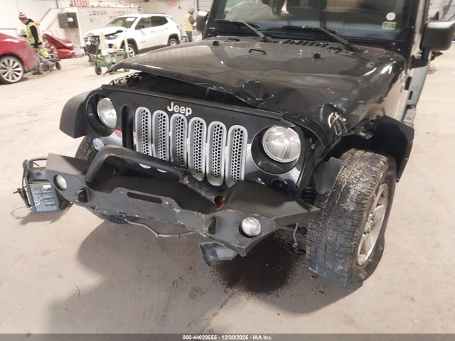 2014 JEEP WRANGLER UNLIMITED 1C4BJWDG5EL121113 Photo 5