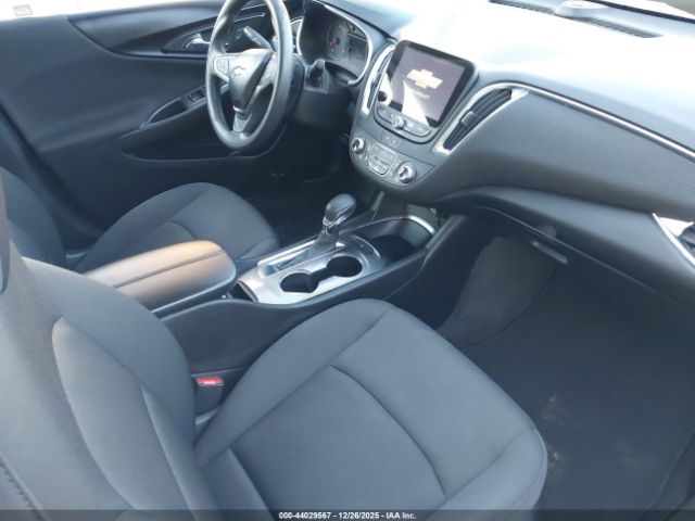 2021 CHEVROLET MALIBU 1G1ZD5ST8MF067473 Photo 4