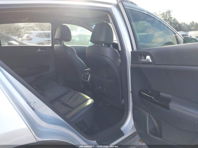 KNDPNCAC8M7917579 KIA Sportage Ex