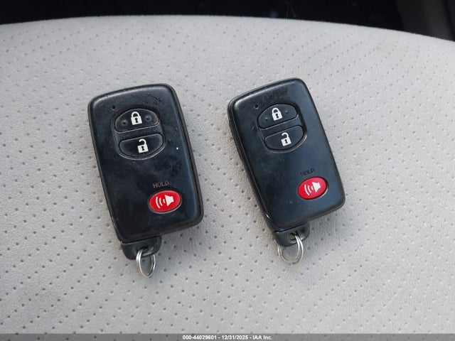 Toyota Prius Three 2014 JTDKN3DU4E1736708 Image 11