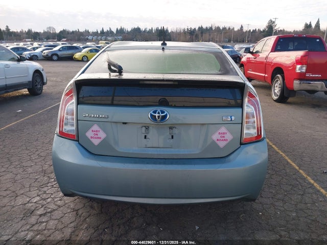 Toyota Prius Three 2014 JTDKN3DU4E1736708 Image 16