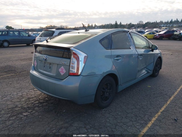 Toyota Prius Three 2014 JTDKN3DU4E1736708 Image 4