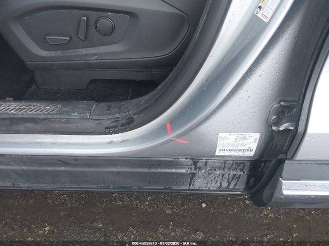 Ford EXPLORER XLT 2020 1FMSK8DH6LGA75357 Image 6
