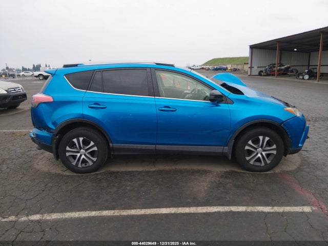 JTMZFREVXHJ713363 Toyota RAV4 LE