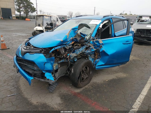JTMZFREVXHJ713363 Toyota RAV4 LE