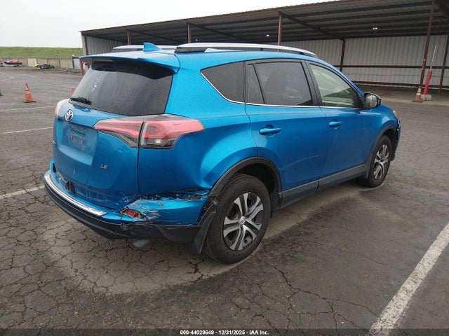 JTMZFREVXHJ713363 Toyota RAV4 LE