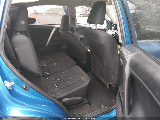 JTMZFREVXHJ713363 Toyota RAV4 LE