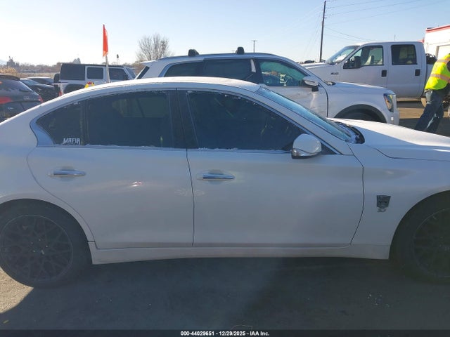 JN1BV7AR6FM392115 Infiniti Q50 Premium